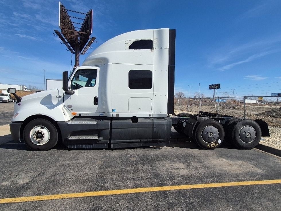 Sleeper Tractor-Heavy Duty Tractors-International-2023-LT625-Chicago (Chicago Ridge)-IL-668,742\n\t\tmiles-$ 39,000 - Image 4