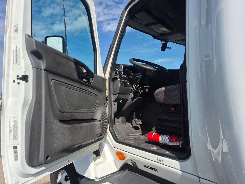 Sleeper Tractor-Heavy Duty Tractors-International-2023-LT625-Chicago (Chicago Ridge)-IL-668,742\n\t\tmiles-$ 39,000 - Image 9