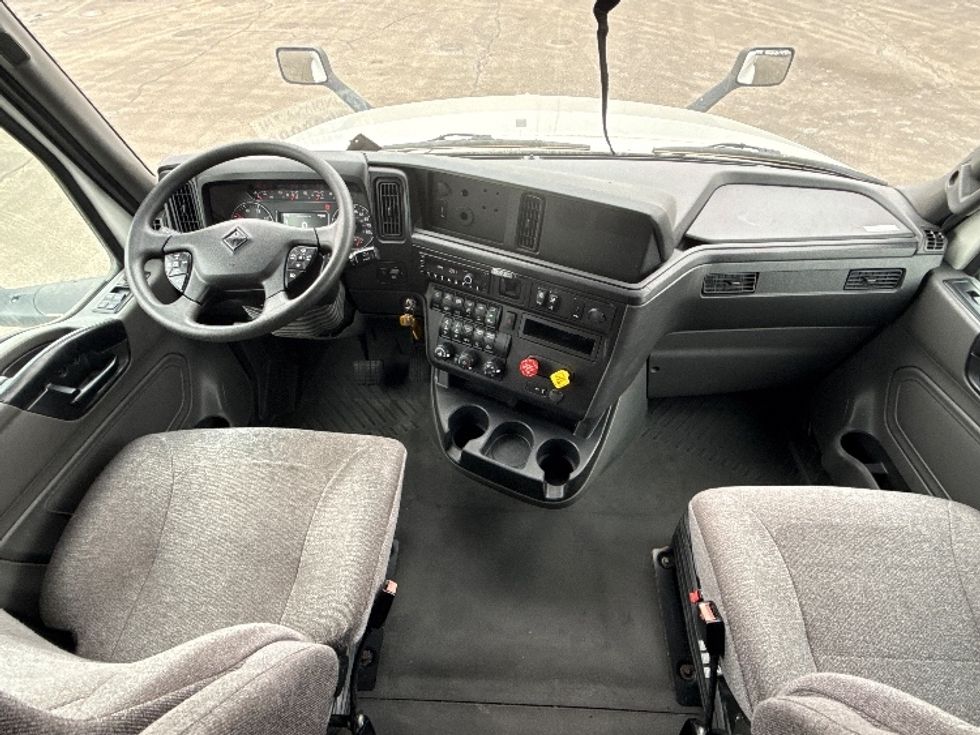 Sleeper Tractor-Heavy Duty Tractors-International-2023-LT625-Chicago (Chicago Ridge)-IL-670,714\n\t\tmiles-$ 39,000 - Image 12