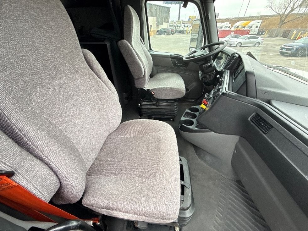 Sleeper Tractor-Heavy Duty Tractors-International-2023-LT625-Chicago (Chicago Ridge)-IL-670,714\n\t\tmiles-$ 39,000 - Image 15