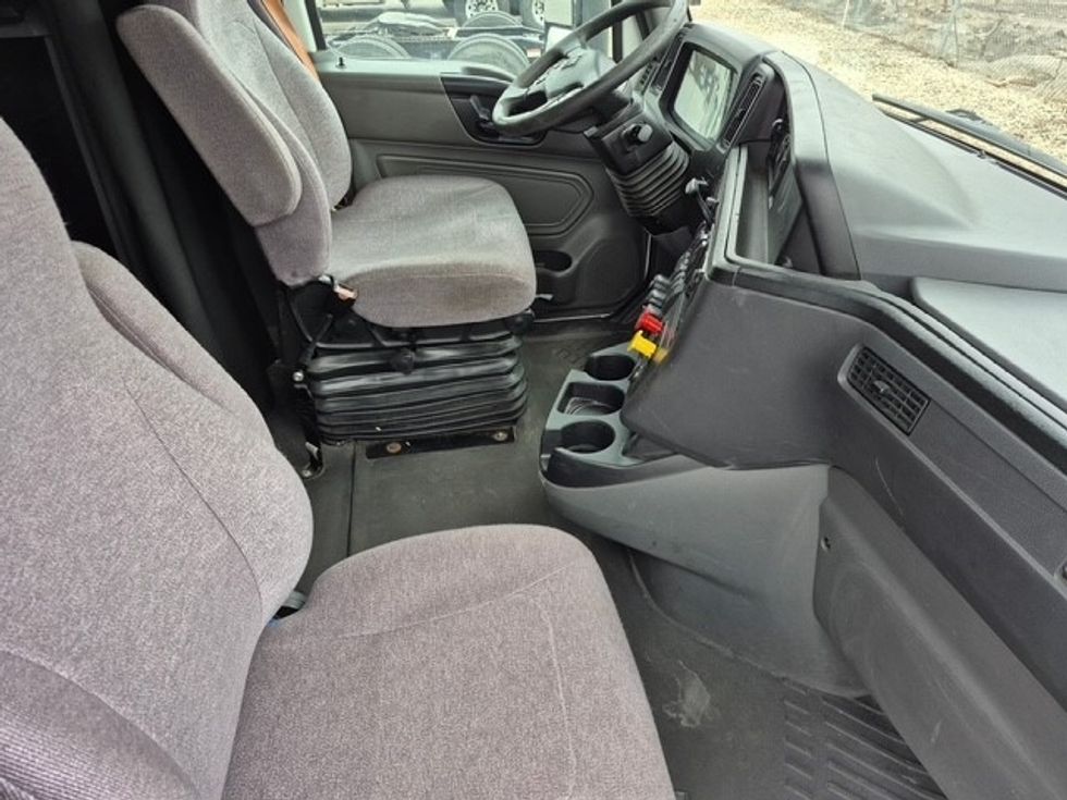 Sleeper Tractor-Heavy Duty Tractors-International-2023-LT625-Chicago (Chicago Ridge)-IL-673,743\n\t\tmiles-$ 38,750 - Image 13