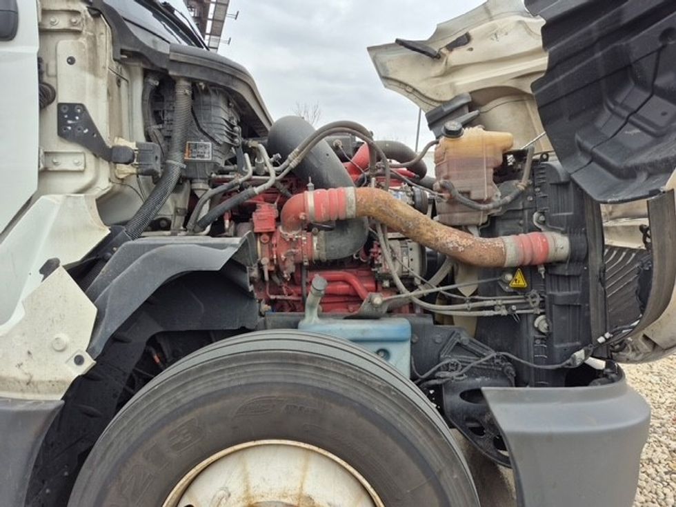 Sleeper Tractor-Heavy Duty Tractors-International-2023-LT625-Chicago (Chicago Ridge)-IL-673,743\n\t\tmiles-$ 38,750 - Image 16