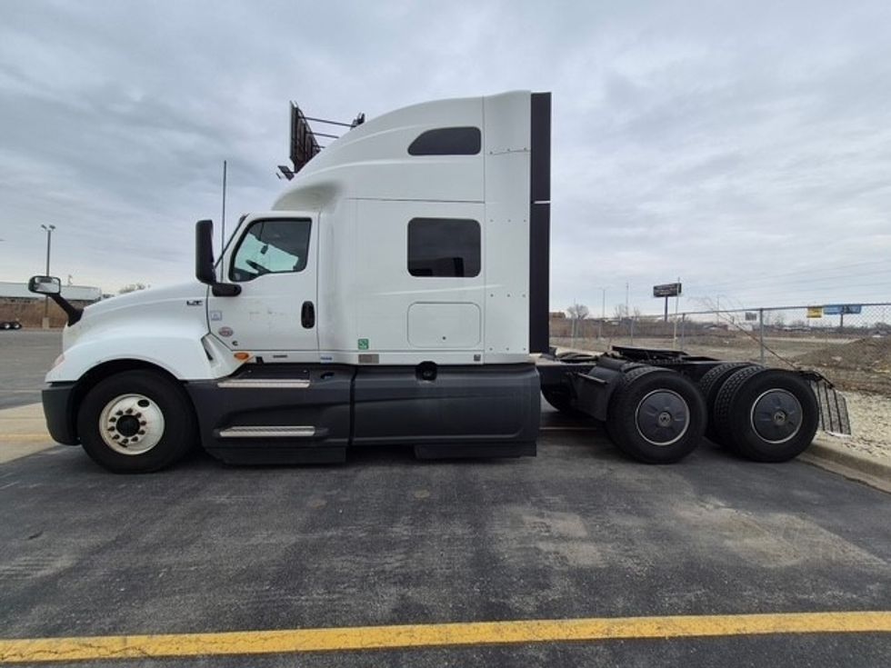 Sleeper Tractor-Heavy Duty Tractors-International-2023-LT625-Chicago (Chicago Ridge)-IL-673,743\n\t\tmiles-$ 38,750 - Image 4