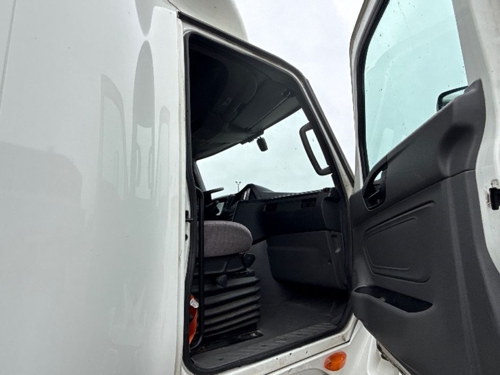 Sleeper Tractor-Heavy Duty Tractors-International-2023-LT625-Chicago (Chicago Ridge)-IL-711,840\n\t\tmiles-$ 35,000 - Image 13