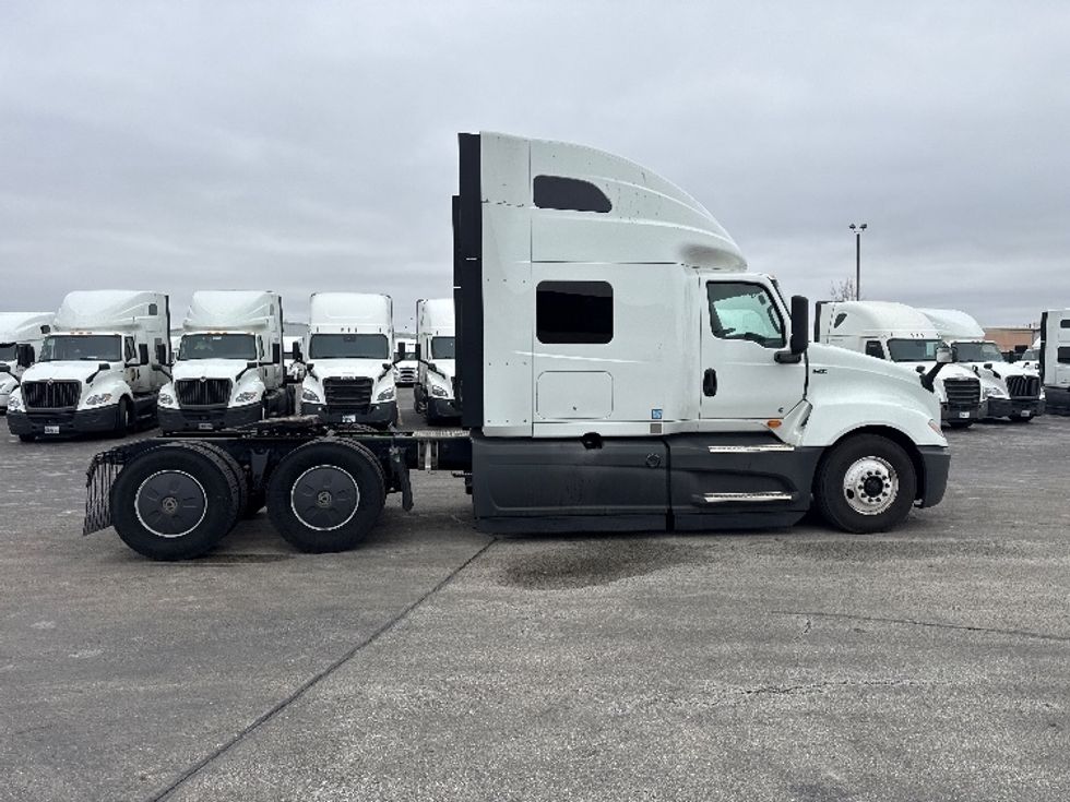Sleeper Tractor-Heavy Duty Tractors-International-2023-LT625-Chicago (Chicago Ridge)-IL-711,840\n\t\tmiles-$ 35,000 - Image 8