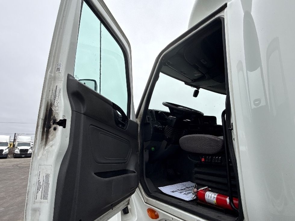 Sleeper Tractor-Heavy Duty Tractors-International-2023-LT625-Chicago (Chicago Ridge)-IL-711,840\n\t\tmiles-$ 35,000 - Image 9