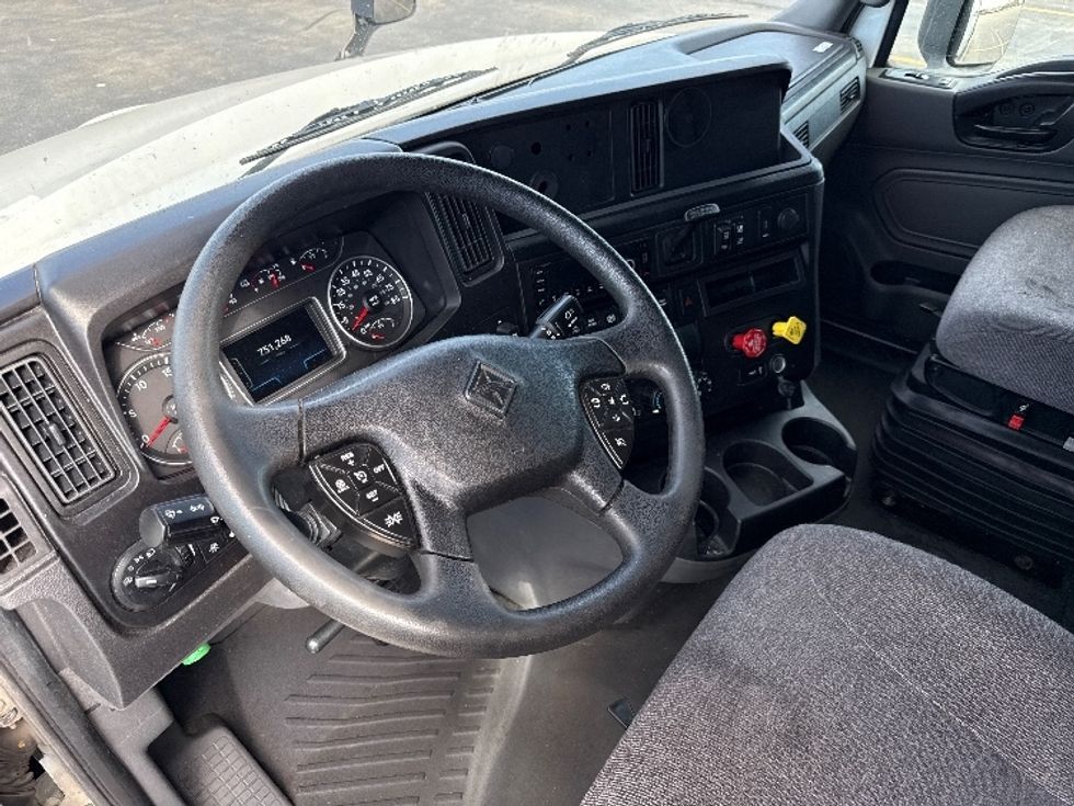 Sleeper Tractor-Heavy Duty Tractors-International-2023-LT625-Chicago (Chicago Ridge)-IL-751,269\n\t\tmiles-$ 39,250 - Image 10