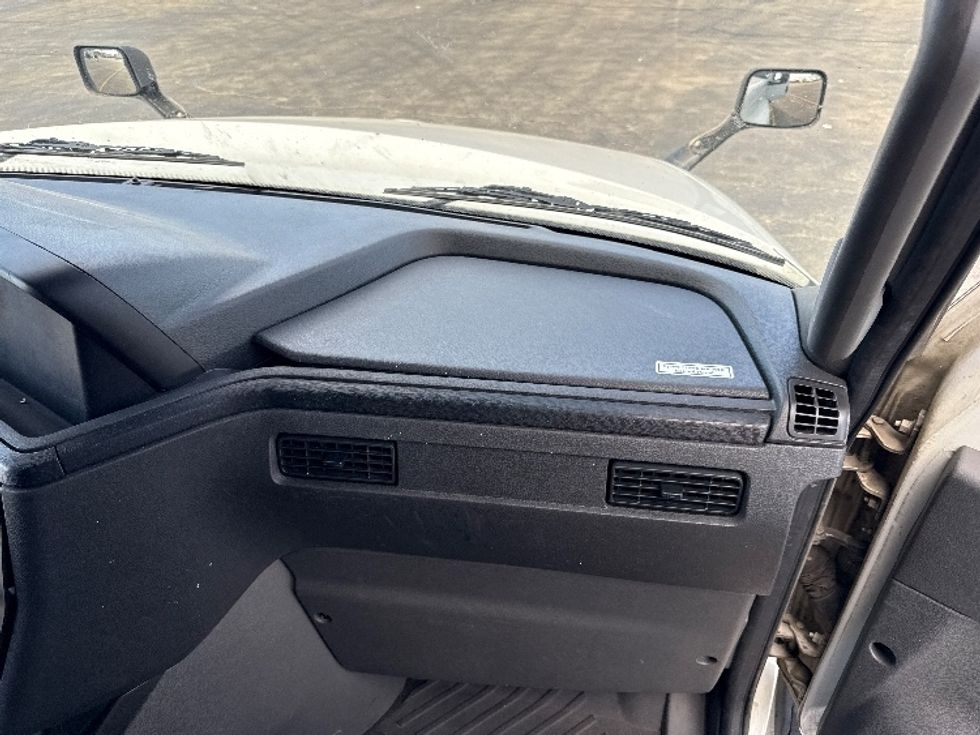 Sleeper Tractor-Heavy Duty Tractors-International-2023-LT625-Chicago (Chicago Ridge)-IL-751,269\n\t\tmiles-$ 39,250 - Image 14