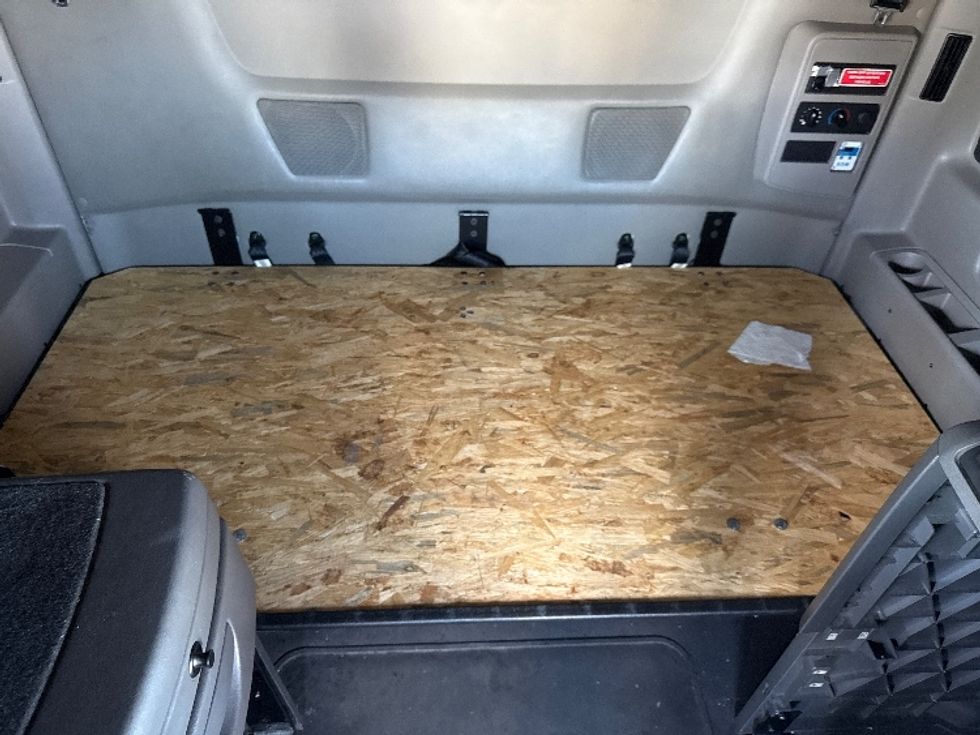 Sleeper Tractor-Heavy Duty Tractors-International-2023-LT625-Chicago (Chicago Ridge)-IL-751,269\n\t\tmiles-$ 39,250 - Image 17