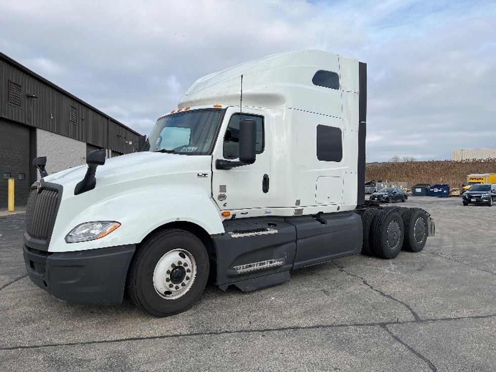 Sleeper Tractor-Heavy Duty Tractors-International-2023-LT625-Chicago (Chicago Ridge)-IL-757,141\n\t\tmiles-$ 38,500 - Image 3