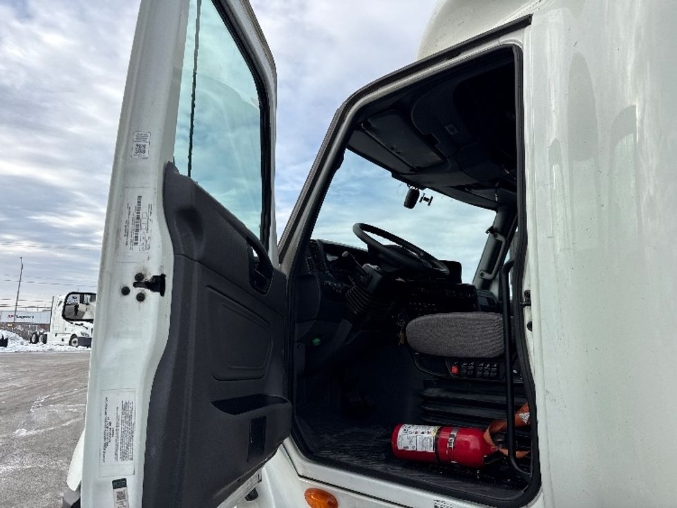 Sleeper Tractor-Heavy Duty Tractors-International-2023-LT625-Chicago (Chicago Ridge)-IL-757,141\n\t\tmiles-$ 38,500 - Image 9