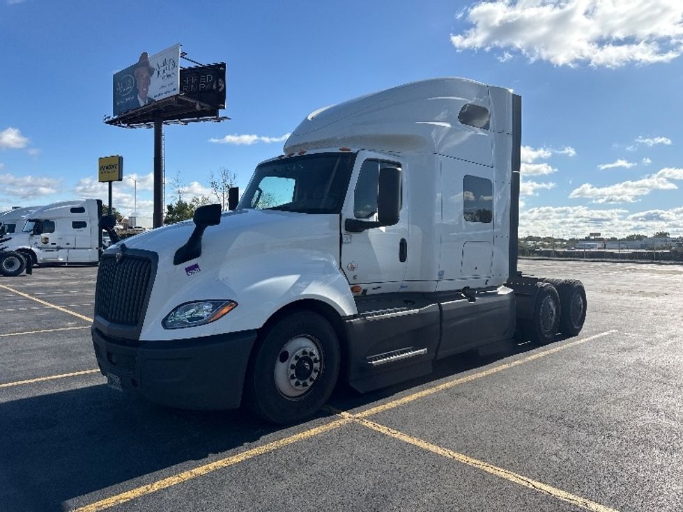 Sleeper Tractor-Heavy Duty Tractors-International-2023-LT625-Chicago (Chicago Ridge)-IL-757,974\n\t\tmiles-$ 39,250 - Image 3