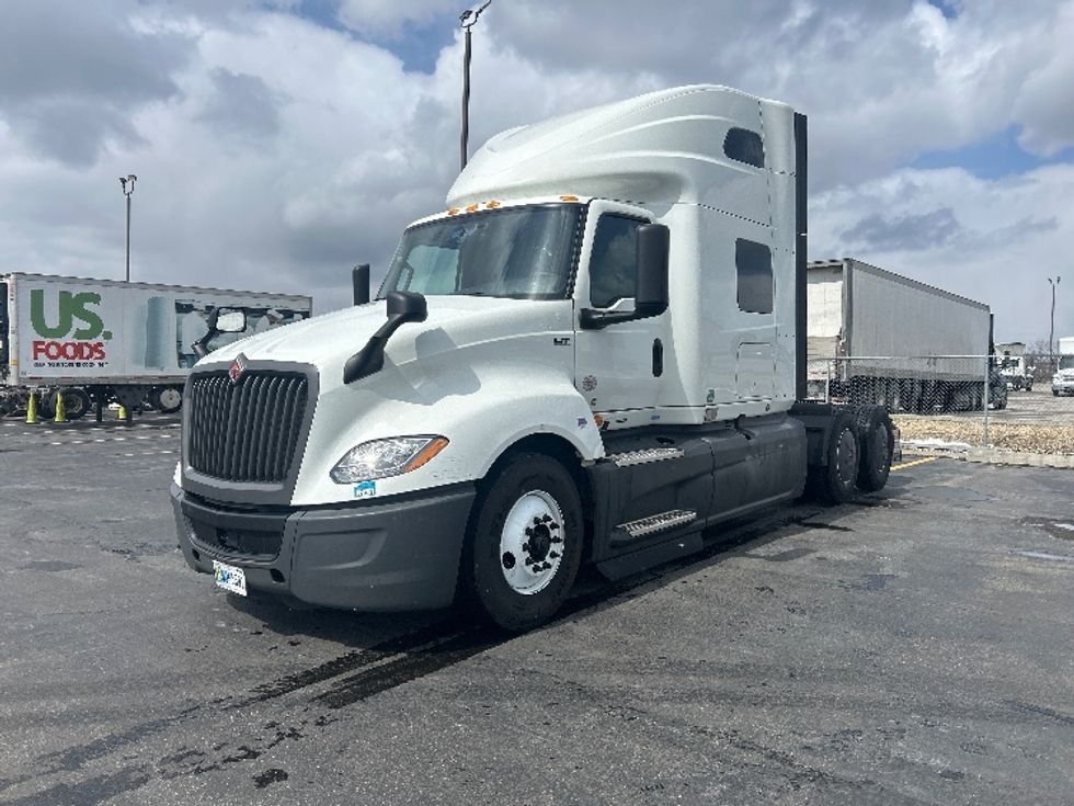 Sleeper Tractor-Heavy Duty Tractors-International-2023-LT625-Cincinnati-OH-659,665\n\t\tmiles-$ 41,000 - Image 3