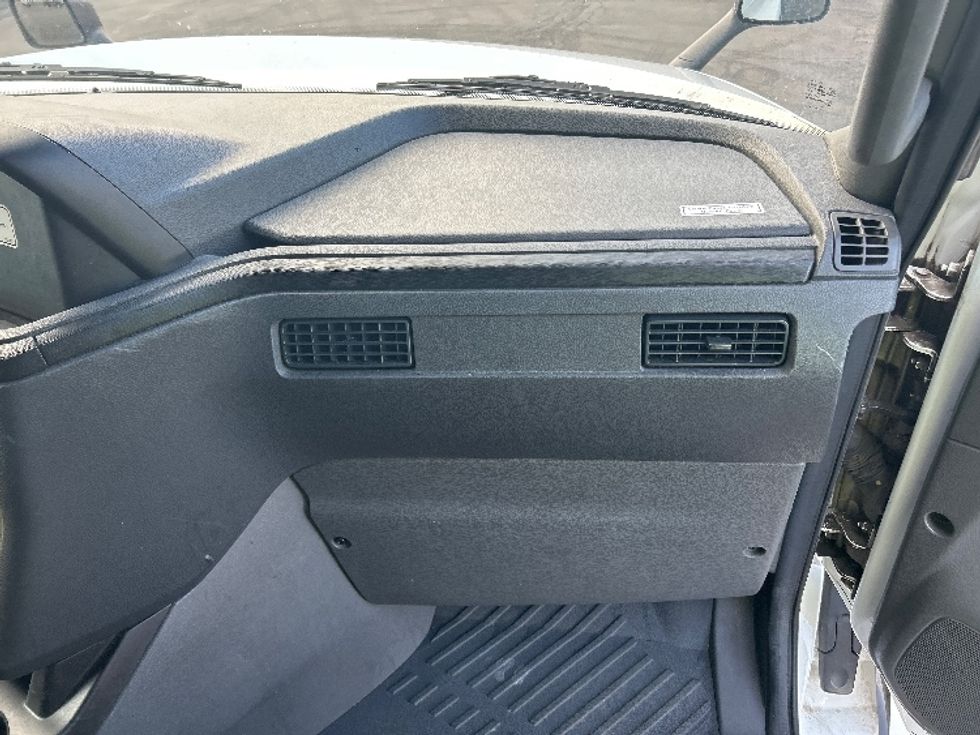 Sleeper Tractor-Heavy Duty Tractors-International-2023-LT625-Columbus-OH-388,063\n\t\tmiles-$ 66,750 - Image 14