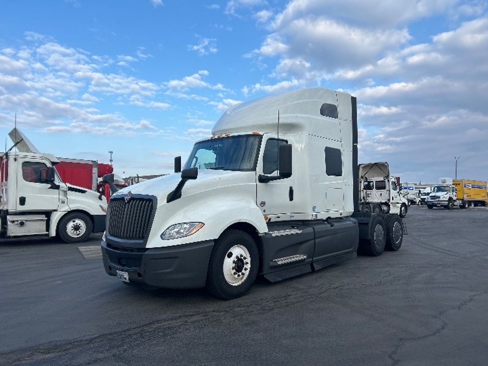 Sleeper Tractor-Heavy Duty Tractors-International-2023-LT625-Columbus-OH-388,063\n\t\tmiles-$ 66,750 - Image 3