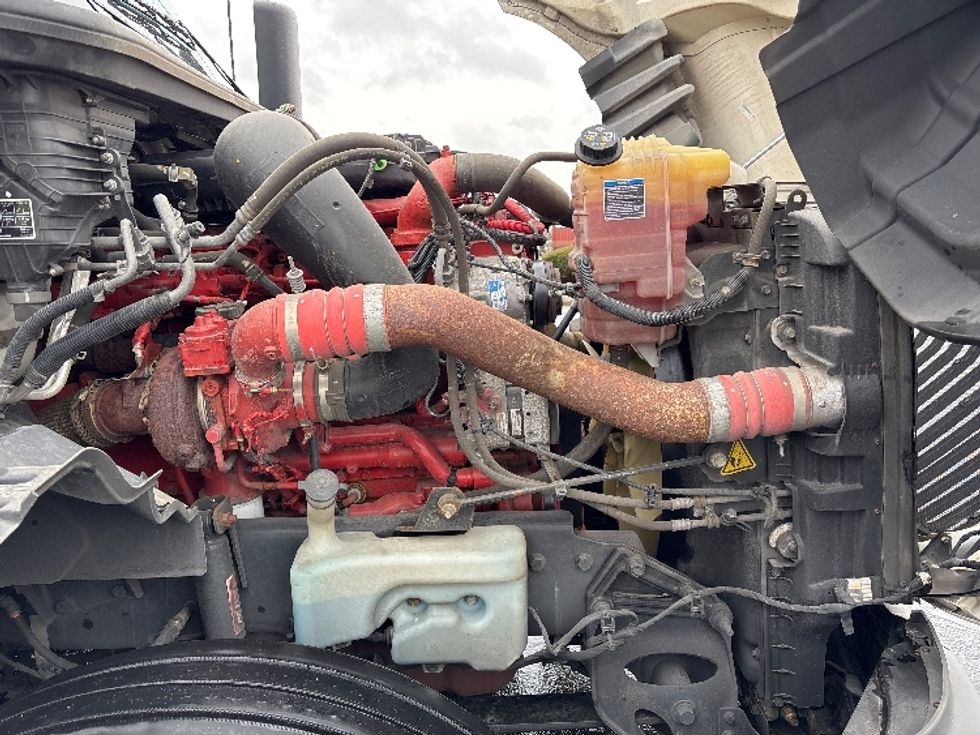 Sleeper Tractor-Heavy Duty Tractors-International-2023-LT625-Columbus-OH-471,615\n\t\tmiles-$ 57,750 - Image 20