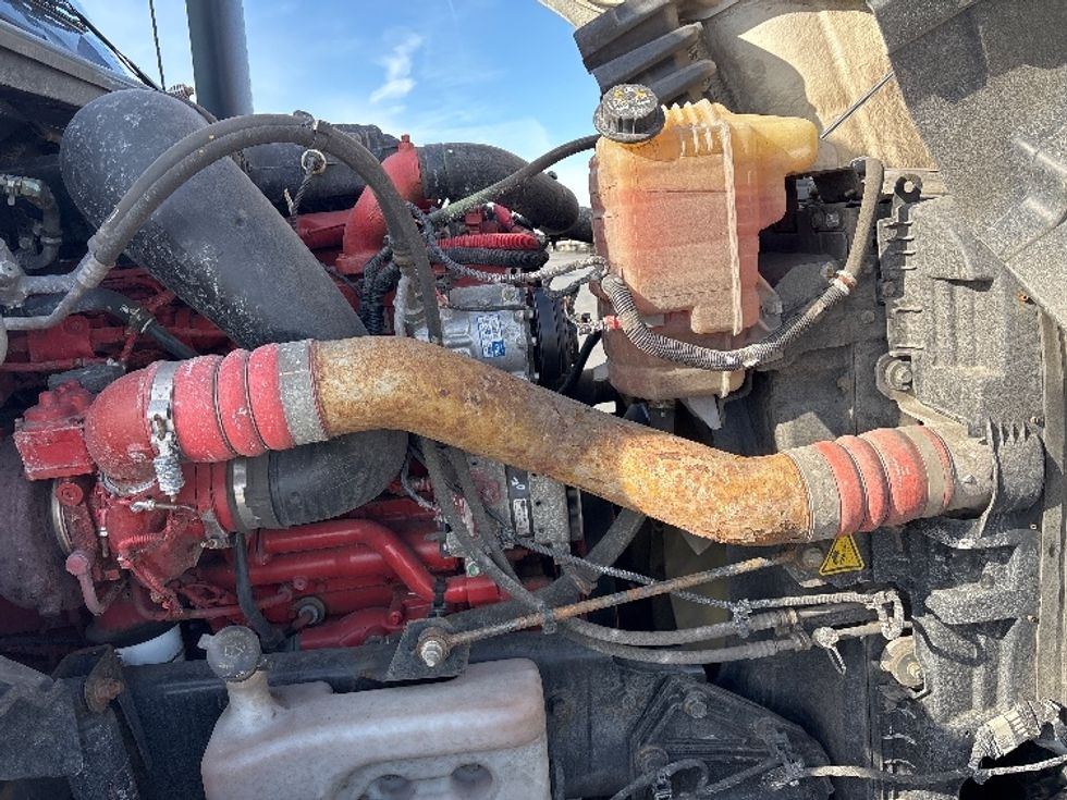 Sleeper Tractor-Heavy Duty Tractors-International-2023-LT625-Columbus-OH-593,569\n\t\tmiles-$ 46,250 - Image 20