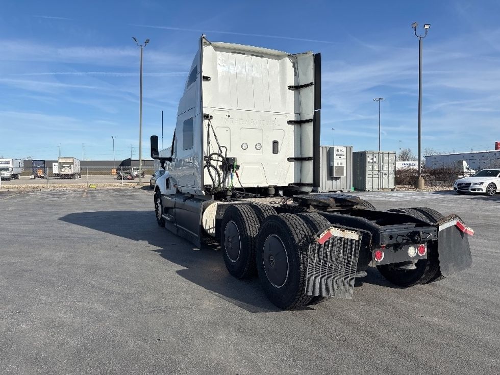Sleeper Tractor-Heavy Duty Tractors-International-2023-LT625-Columbus-OH-593,569\n\t\tmiles-$ 46,250 - Image 5