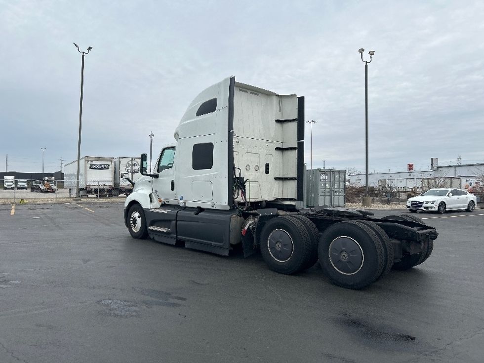 Sleeper Tractor-Heavy Duty Tractors-International-2023-LT625-Columbus-OH-609,137\n\t\tmiles-$ 44,750 - Image 5