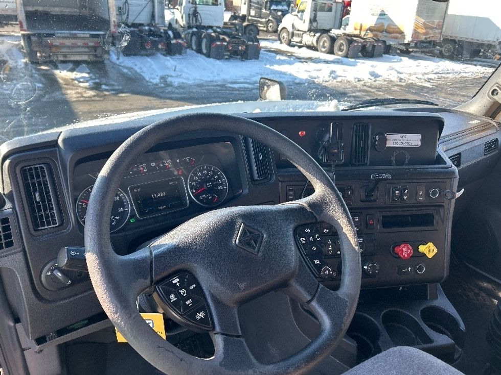 Sleeper Tractor-Heavy Duty Tractors-International-2023-LT625-Columbus-OH-612,083\n\t\tmiles-$ 44,500 - Image 11