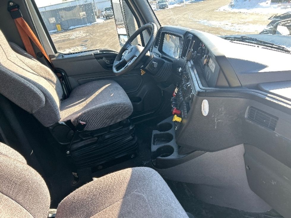 Sleeper Tractor-Heavy Duty Tractors-International-2023-LT625-Columbus-OH-612,083\n\t\tmiles-$ 44,500 - Image 15