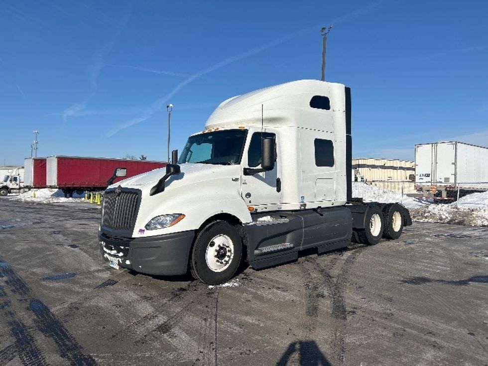 Sleeper Tractor-Heavy Duty Tractors-International-2023-LT625-Columbus-OH-612,083\n\t\tmiles-$ 44,500 - Image 3