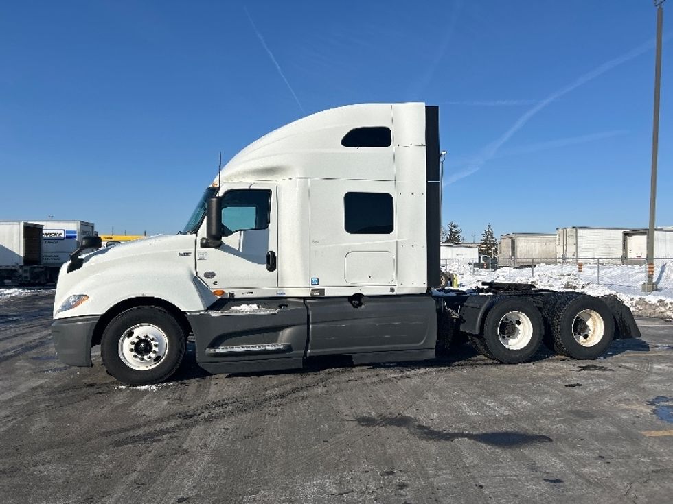 Sleeper Tractor-Heavy Duty Tractors-International-2023-LT625-Columbus-OH-612,083\n\t\tmiles-$ 44,500 - Image 4