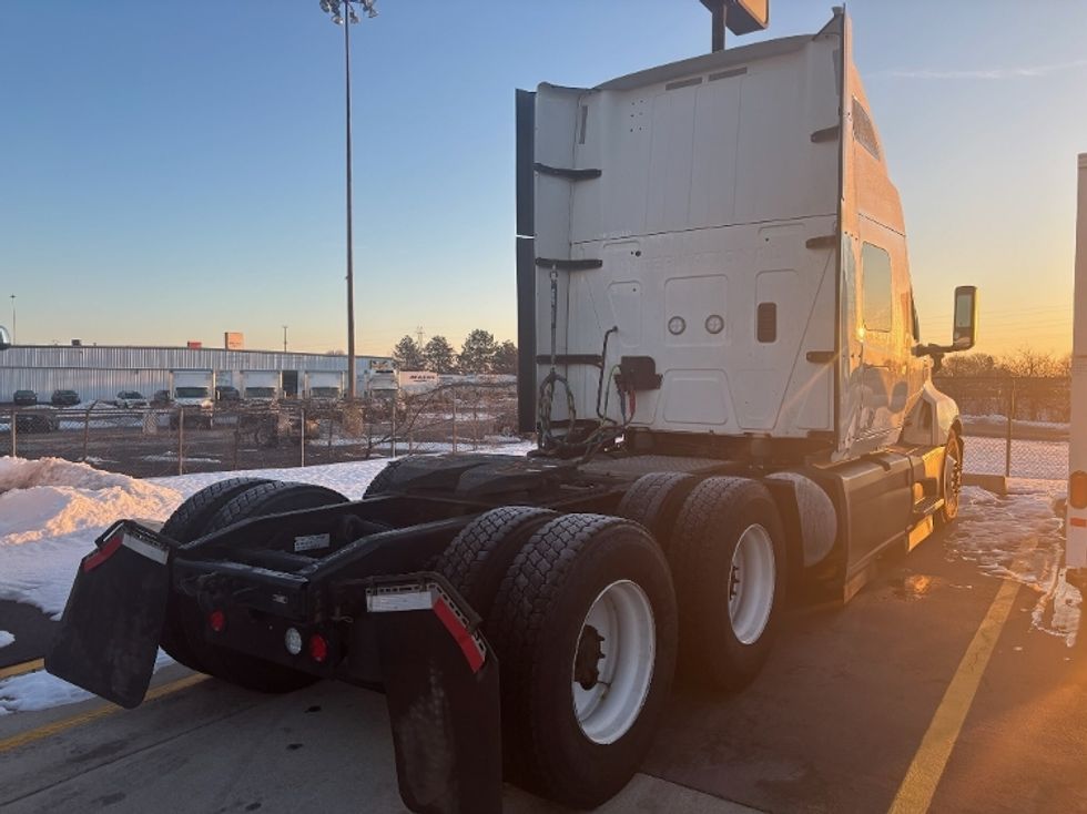 Sleeper Tractor-Heavy Duty Tractors-International-2023-LT625-Columbus-OH-612,083\n\t\tmiles-$ 44,500 - Image 7