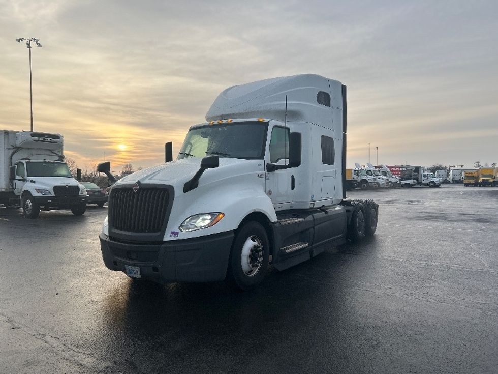 Sleeper Tractor-Heavy Duty Tractors-International-2023-LT625-Columbus-OH-618,266\n\t\tmiles-$ 44,000 - Image 3