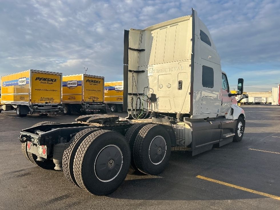 Sleeper Tractor-Heavy Duty Tractors-International-2023-LT625-Columbus-OH-654,600\n\t\tmiles-$ 40,500 - Image 7