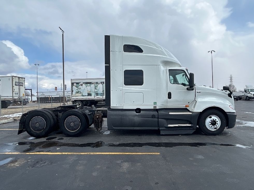 Sleeper Tractor-Heavy Duty Tractors-International-2023-LT625-Columbus-OH-659,563\n\t\tmiles-$ 40,000 - Image 8