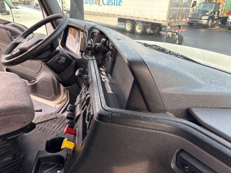 Sleeper Tractor-Heavy Duty Tractors-International-2023-LT625-Columbus-OH-665,988\n\t\tmiles-$ 39,500 - Image 15