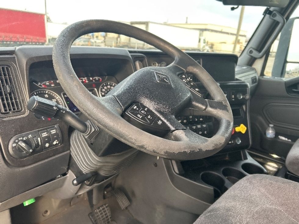 Sleeper Tractor-Heavy Duty Tractors-International-2023-LT625-Columbus-OH-679,103\n\t\tmiles-$ 38,250 - Image 10