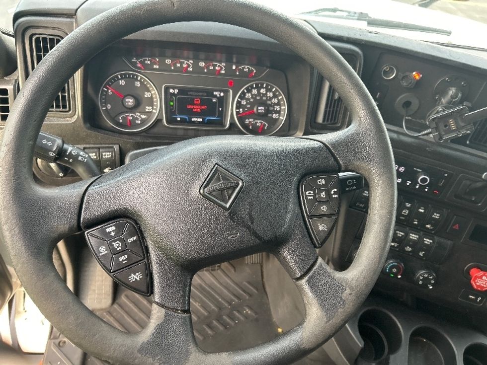 Sleeper Tractor-Heavy Duty Tractors-International-2023-LT625-Columbus-OH-679,103\n\t\tmiles-$ 38,250 - Image 11