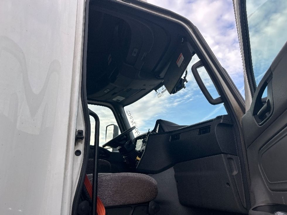 Sleeper Tractor-Heavy Duty Tractors-International-2023-LT625-Columbus-OH-679,103\n\t\tmiles-$ 38,250 - Image 13