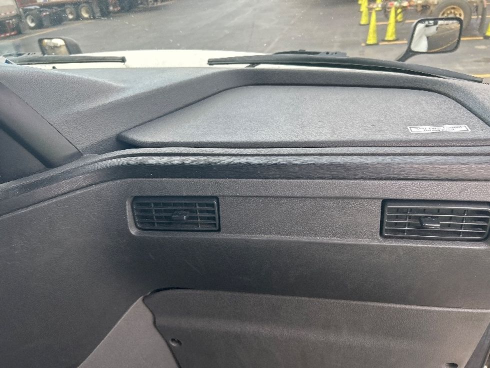 Sleeper Tractor-Heavy Duty Tractors-International-2023-LT625-Columbus-OH-679,103\n\t\tmiles-$ 38,250 - Image 14