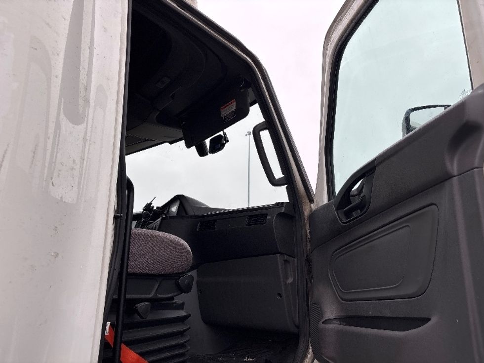 Sleeper Tractor-Heavy Duty Tractors-International-2023-LT625-Columbus-OH-719,228\n\t\tmiles-$ 34,750 - Image 13