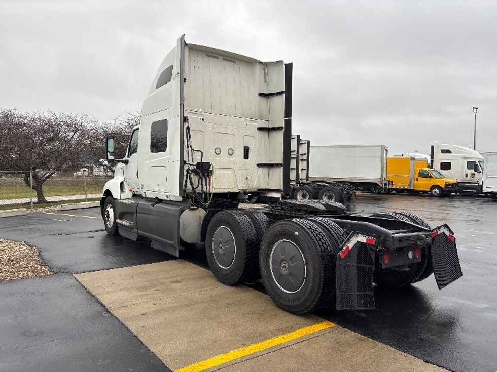 Sleeper Tractor-Heavy Duty Tractors-International-2023-LT625-Columbus-OH-719,228\n\t\tmiles-$ 34,750 - Image 5