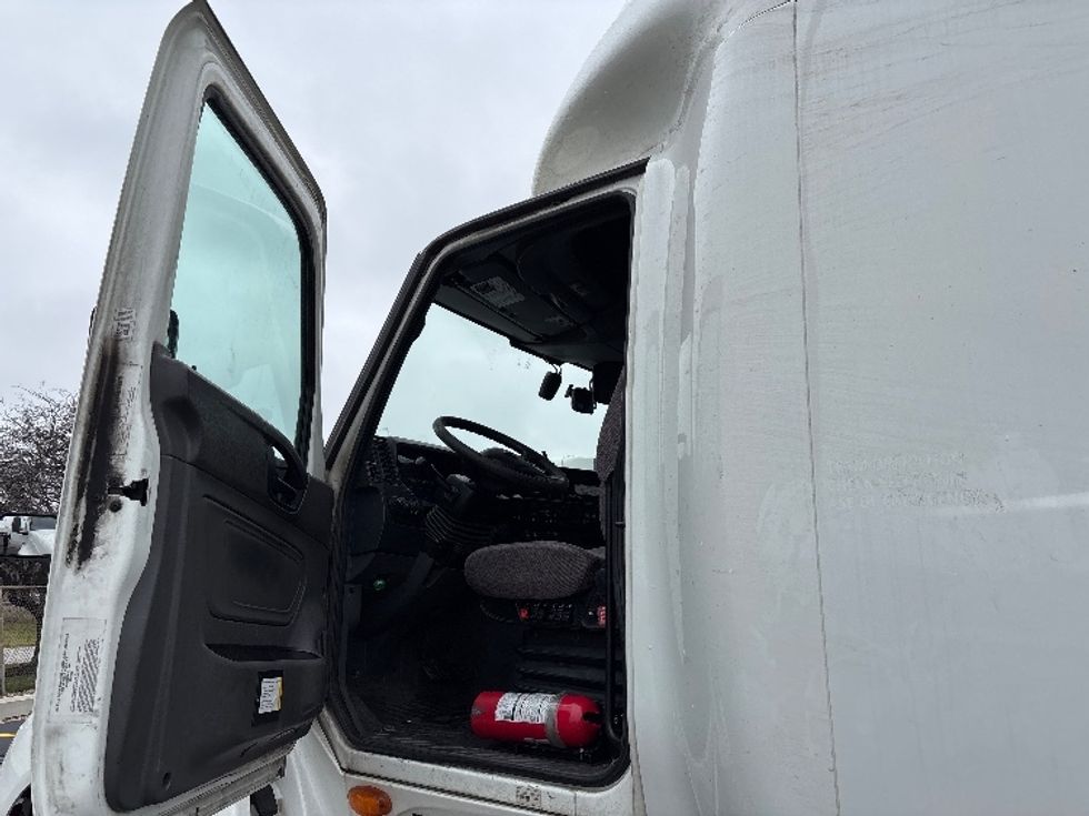 Sleeper Tractor-Heavy Duty Tractors-International-2023-LT625-Columbus-OH-719,228\n\t\tmiles-$ 34,750 - Image 9