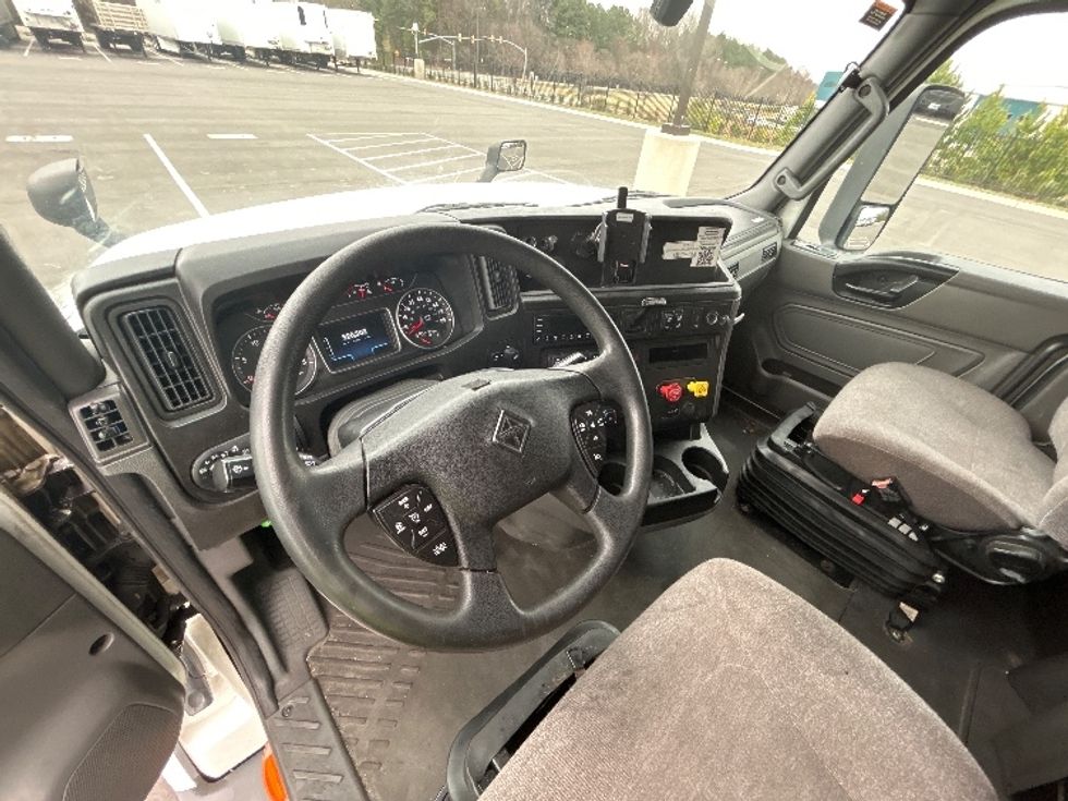 Sleeper Tractor-Heavy Duty Tractors-International-2023-LT625-Concord-NC-520,505\n\t\tmiles-$ 54,750 - Image 10