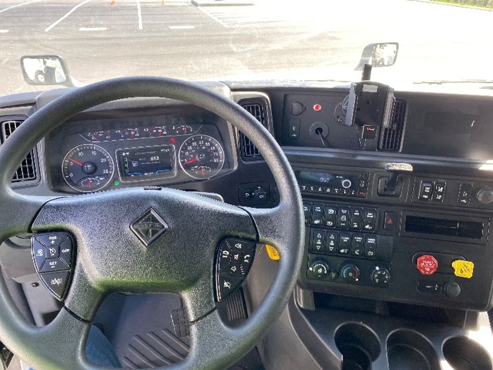 Sleeper Tractor-Heavy Duty Tractors-International-2023-LT625-Concord-NC-520,505\n\t\tmiles-$ 54,750 - Image 11