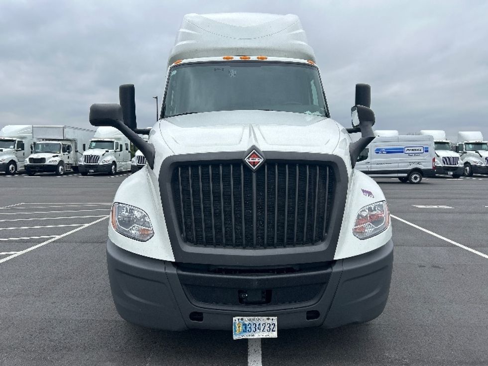 Sleeper Tractor-Heavy Duty Tractors-International-2023-LT625-Concord-NC-520,505\n\t\tmiles-$ 54,750 - Image 2