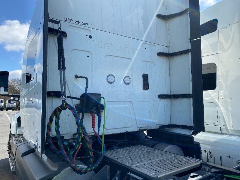 Sleeper Tractor-Heavy Duty Tractors-International-2023-LT625-Concord-NC-520,505\n\t\tmiles-$ 54,750 - Image 22