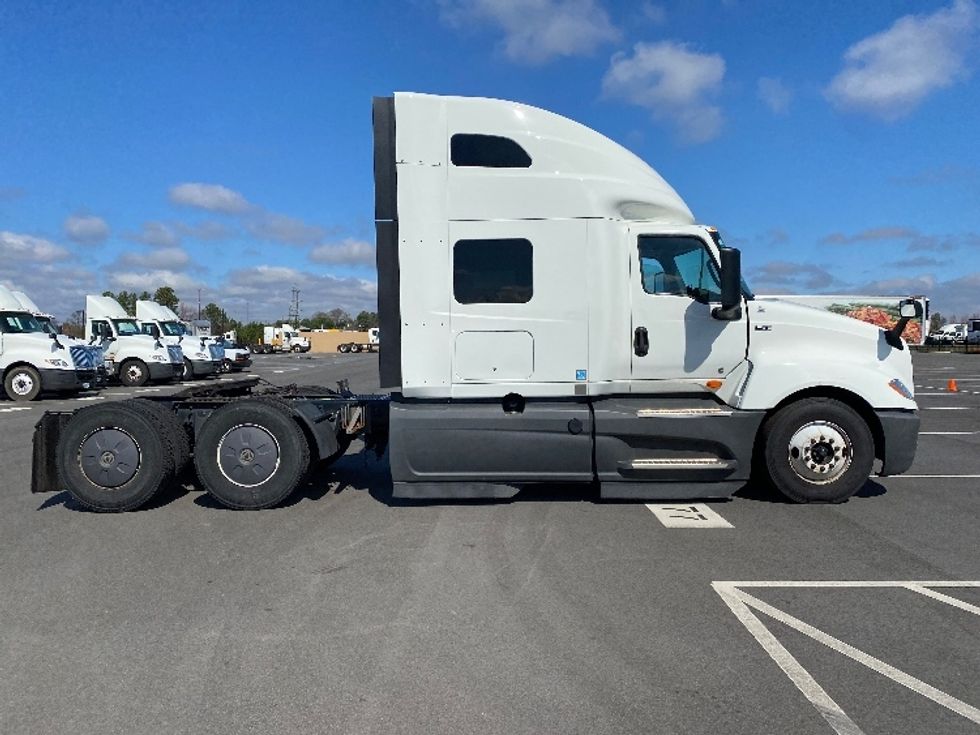Sleeper Tractor-Heavy Duty Tractors-International-2023-LT625-Concord-NC-520,505\n\t\tmiles-$ 54,750 - Image 8