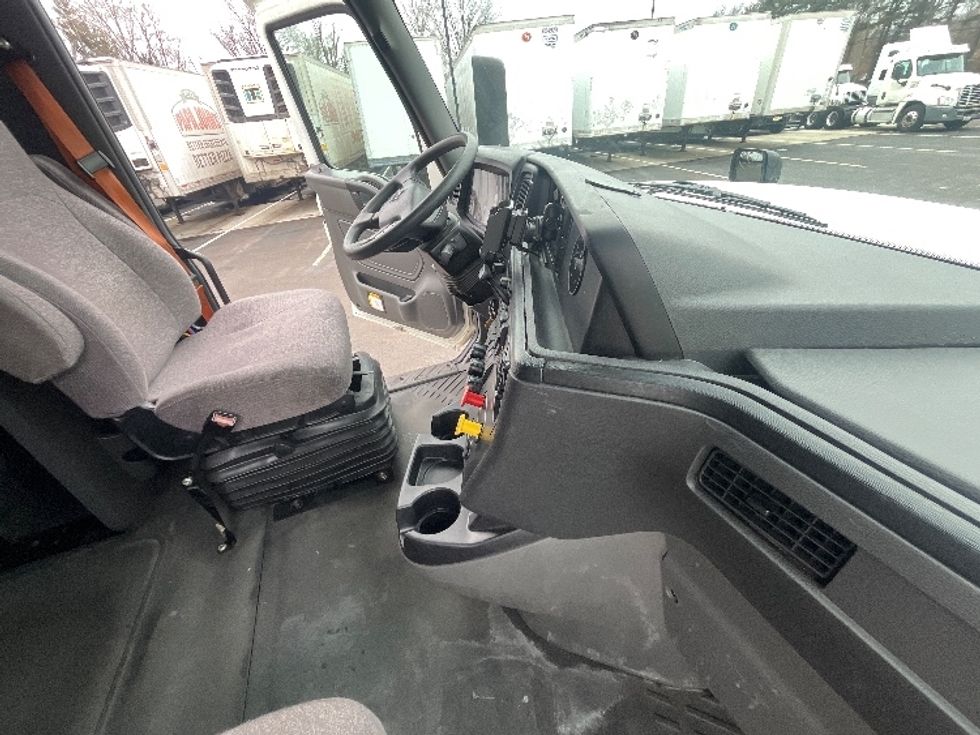 Sleeper Tractor-Heavy Duty Tractors-International-2023-LT625-Cranbury-NJ-526,434\n\t\tmiles-$ 52,500 - Image 15