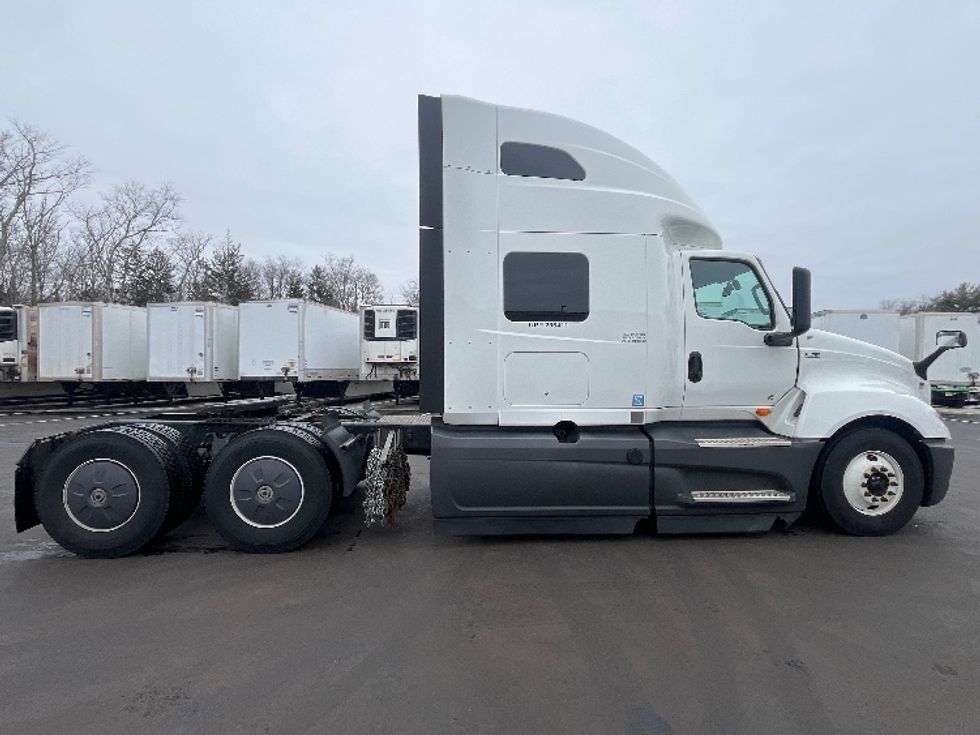 Sleeper Tractor-Heavy Duty Tractors-International-2023-LT625-Cranbury-NJ-526,434\n\t\tmiles-$ 52,500 - Image 8