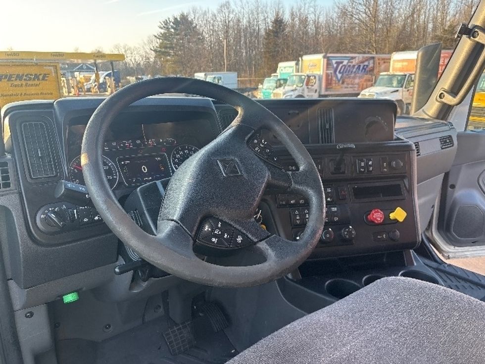 Sleeper Tractor-Heavy Duty Tractors-International-2023-LT625-Cranbury-NJ-643,729\n\t\tmiles-$ 41,500 - Image 10