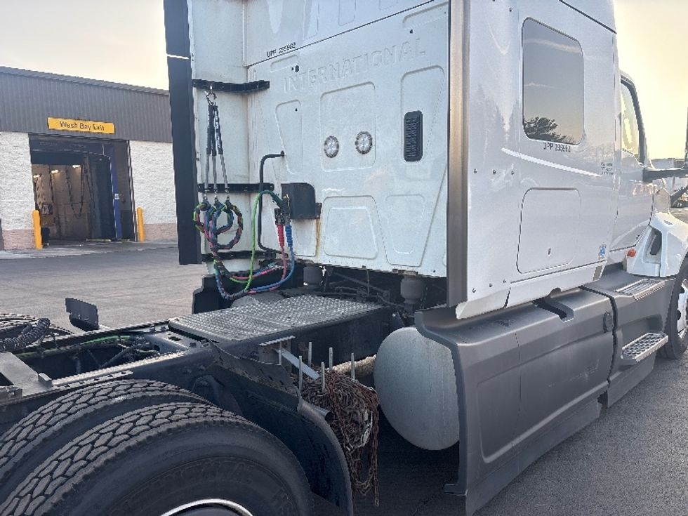 Sleeper Tractor-Heavy Duty Tractors-International-2023-LT625-Cranbury-NJ-643,729\n\t\tmiles-$ 41,500 - Image 23