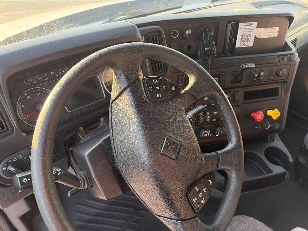 Sleeper Tractor-Heavy Duty Tractors-International-2023-LT625-Dallas-TX-618,806\n\t\tmiles-$ 48,250 - Image 10