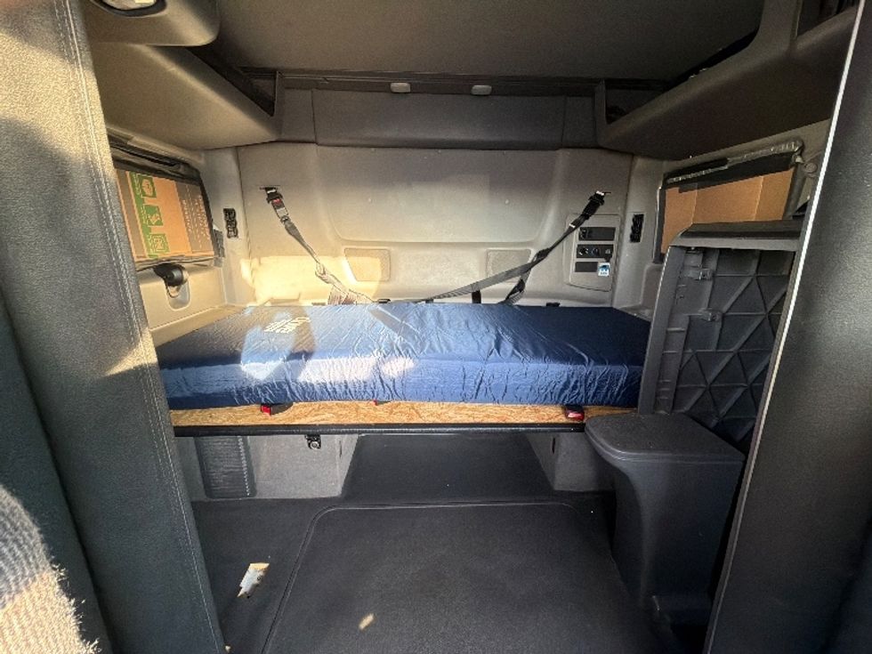 Sleeper Tractor-Heavy Duty Tractors-International-2023-LT625-Dallas-TX-618,806\n\t\tmiles-$ 48,250 - Image 16